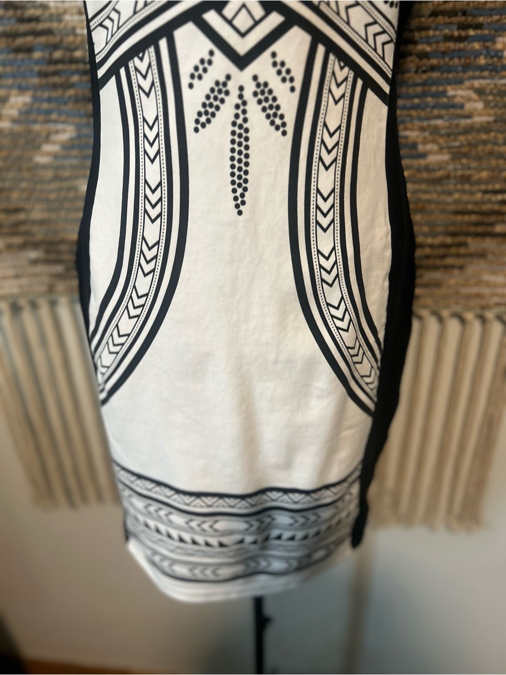 Express Black & White Geometric Bodycon Dress - Picture 3 of 10